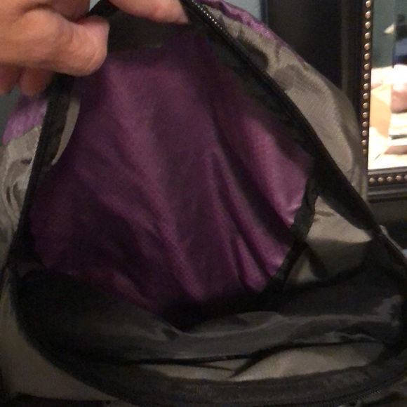 The North Face capacity 50 L Hiking/camping backpack - Picture 3 of 3